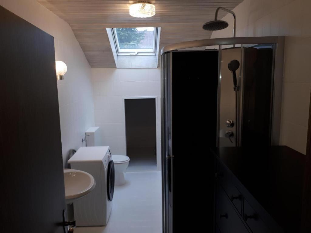 Karl-Stieler-Str. One Room In A 2 Room Appartment ; Lot Space บรุคมุห์ล ภายนอก รูปภาพ