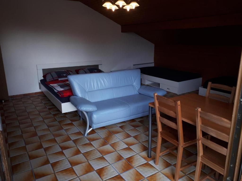 Karl-Stieler-Str. One Room In A 2 Room Appartment ; Lot Space บรุคมุห์ล ภายนอก รูปภาพ