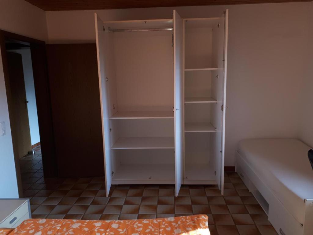 Karl-Stieler-Str. One Room In A 2 Room Appartment ; Lot Space บรุคมุห์ล ภายนอก รูปภาพ